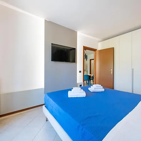 Apartmentsgarda - D'oro 公寓 *